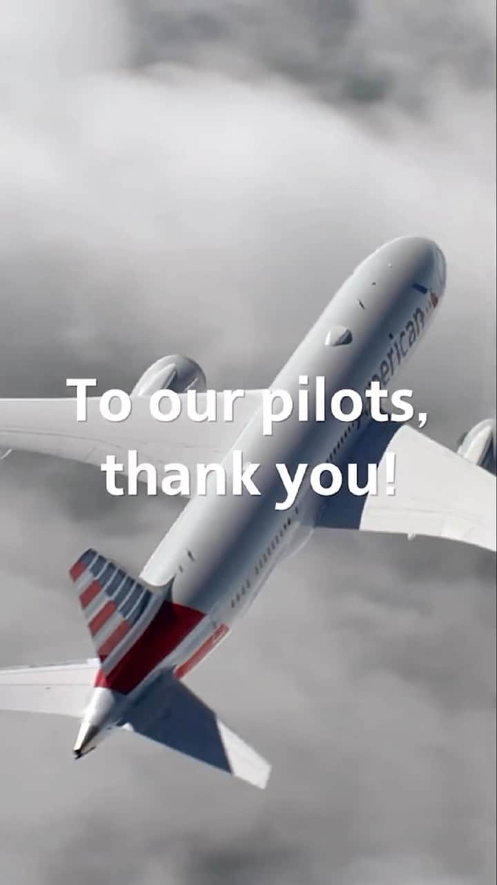アメリカン航空のインスタグラム：「We have 15,000 reasons to celebrate #WorldPilotsDay! Our team of professional aviators are the best in the business and we’re lucky to call them part of the #AATeam.」