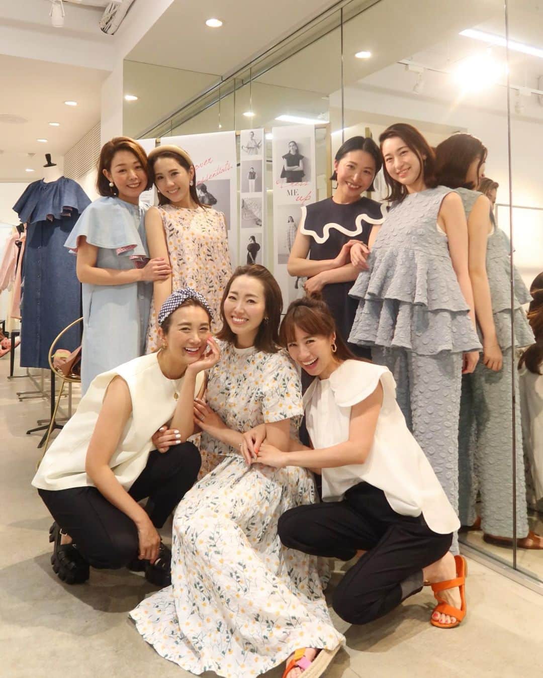 Mai Wakimizuのインスタグラム：「LINKABLE popup shop in kobeが終わりました♡今思えば1日があっという間で、初日よりも2日目、2日目よりも3日目、そして最終日が一番元気だった！笑 popupshopを何度もやってても緊張と不安は毎回。前夜は必ずと言っていいほどお客様0人の夢を見るんです。笑(これが本当に恐ろしい夢)なのでお一人お一人のご来店が本当に嬉しくて、ありきたりな言葉にはなりますが本当に本当に本当に！有難うございます(重め。笑)という気持ちでいっぱいなんです。毎回欠かさずご来店下さるお客様、勇気を出して今回初めてご来店下さったお客様、そしてお友達や関係者の皆様♡LINKABLEのお洋服を沢山の方に連れて帰ってもらう姿は何年経っても感動と感謝とトキメキです♡お客様のお声はパワーの源！しっかりチャージさせて頂きました♡また半年後のpopupshopを目指して、更にパワーアップしたLINKABLEを楽しみにしていて下さい♡ そして最高のチームワークを創り上げてくれたスタッフの皆、全ての動きが完璧で私が口出すタイミングがゼロでした。笑 全員集合写真は撮れなかったけど宝物の一枚♡また今日から宜しくね♡笑 LINKABLEに関わる全ての方に心を込めて、有難うございました！ #linkable#リンカブル」
