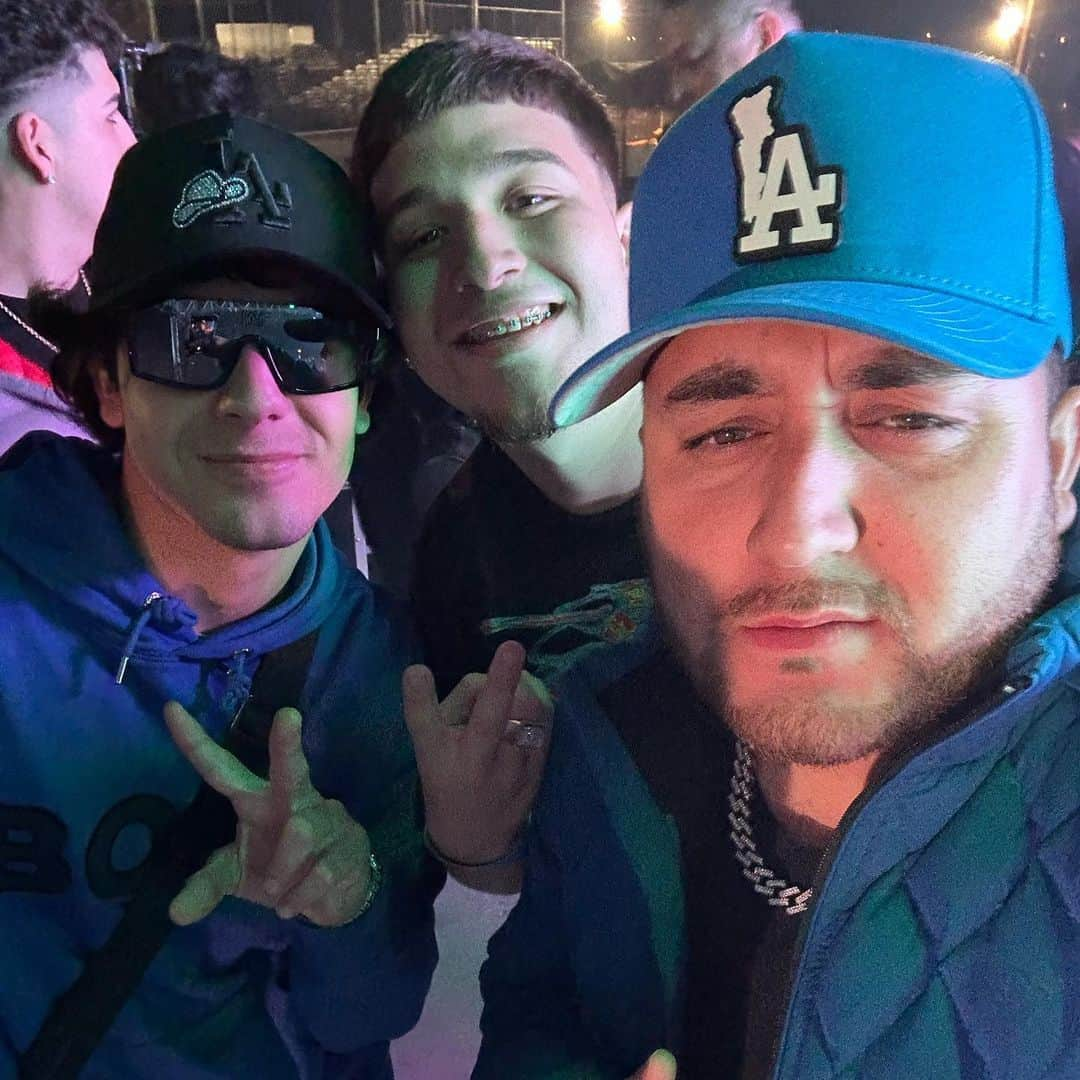 ケビン・オーティズのインスタグラム：「qué buen cotorreo el otro día en el toro guapo de Perris California @oscarortizoficial @willycuh_ @gerardoortizoficial @felipecortes2013 #kevinortiz #oscarortiz #willito #gerardoortiz」