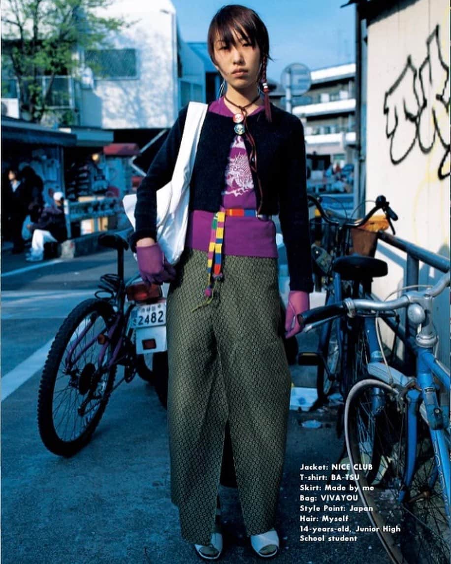 FRUiTSさんのインスタグラム写真 - (FRUiTSInstagram)「The official English translation of FRUiTS No.001 has landed!   Hit the link in the bio to get your English ePub edition of the magazine that firmly placed Harajuku on the global street fashion map.   #fruitsmagazin #english #translation #englishtranslation #punk #streetfashion #vintage #commedegarson #milkboy #viviennewestwood #harajukufashion #swag #harajuku #slay #style #decora #instastyle #accessories #slay #kawaii #cute #fashion #makeup #dress #hair #photography #instafashion #wiwt #tokyo #japan」4月26日 13時07分 - fruitsmag