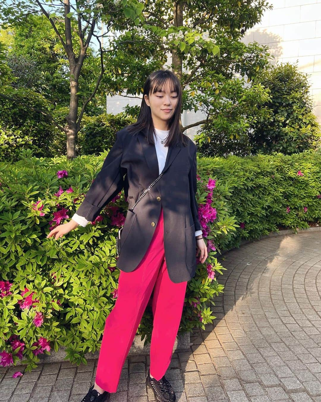 深尾あむさんのインスタグラム写真 - (深尾あむInstagram)「お友達とピクニックした日♡ #鞄からスマホ落ちそうだけど #安心してください #ちゃんと無事です」4月26日 13時18分 - amufukaofficial