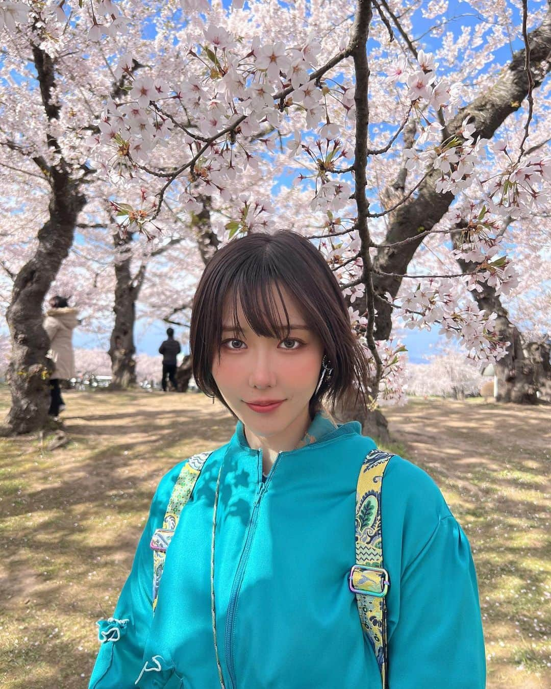 神成藍子さんのインスタグラム写真 - (神成藍子Instagram)「北海道は桜が満開でしたʚ🌸ɞ  嬉しいね🦎💕  #桜 #🌸 #北海道 #北海道旅行 #五稜郭 #函館 #函館観光 #函館観光」4月26日 13時34分 - kanna_nijimura