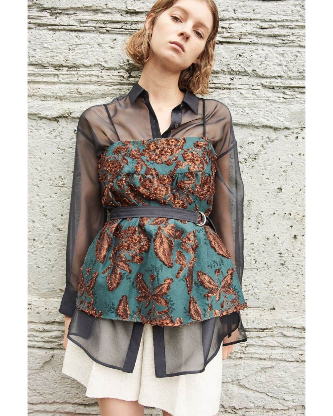 LOVELESS/GUILD PRIME 公式アカウントのインスタグラム：「『 LOVELESS 』  LOVELESS 2023 SUMMER MEN&WOMEN  Camisole / LOVELESS ￥27,500 (62M-77-143-74) Shirt / LOVELESS ￥27,500 (62M-44-132-09) Pants / LOVELESS ￥23,100 (62R-26-132-03)  プロフィールURL内「FEATURE」でLOOKをご覧いただけます。」