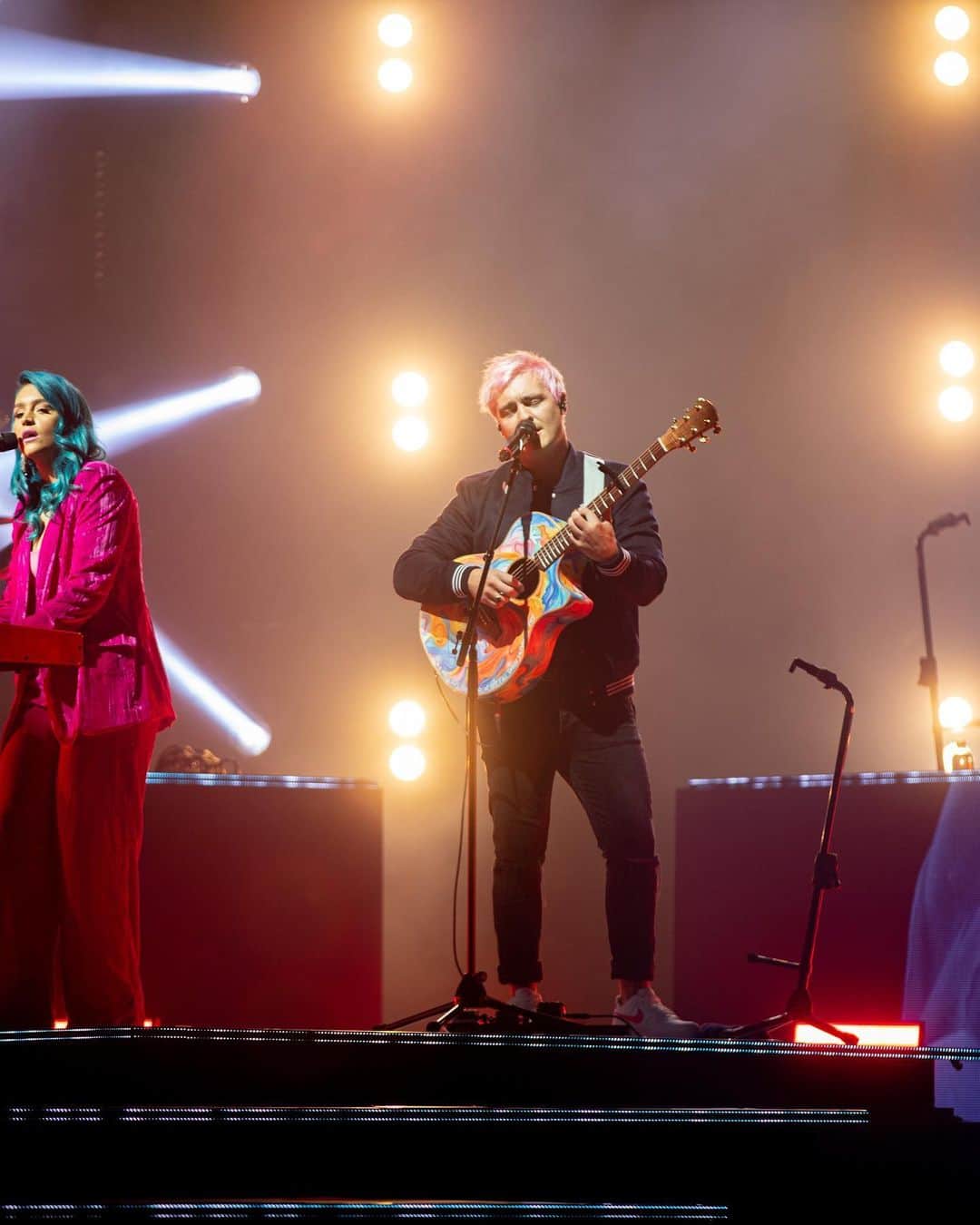 シェパードのインスタグラム：「Missing those live performances. Where do you want to see us perform next?   📸: @troyjegersphoto」
