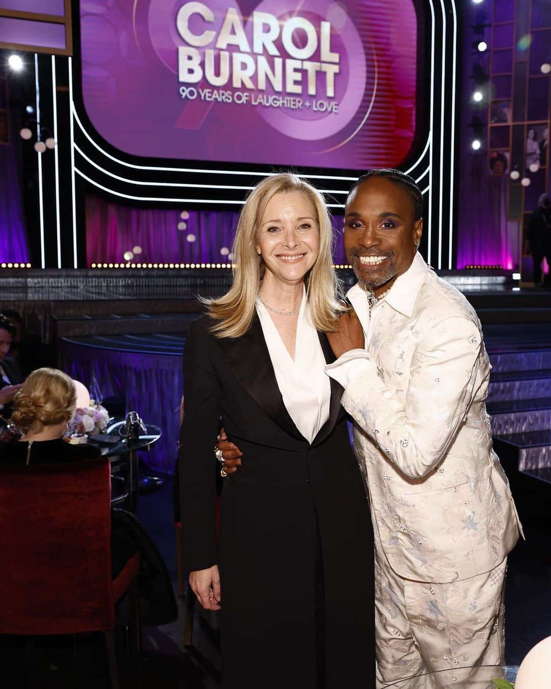 リサ・クドローのインスタグラム：「Ohhh, I got to celebrate the phenomenal @itscarolburnett and finally meet @theebillyporter」