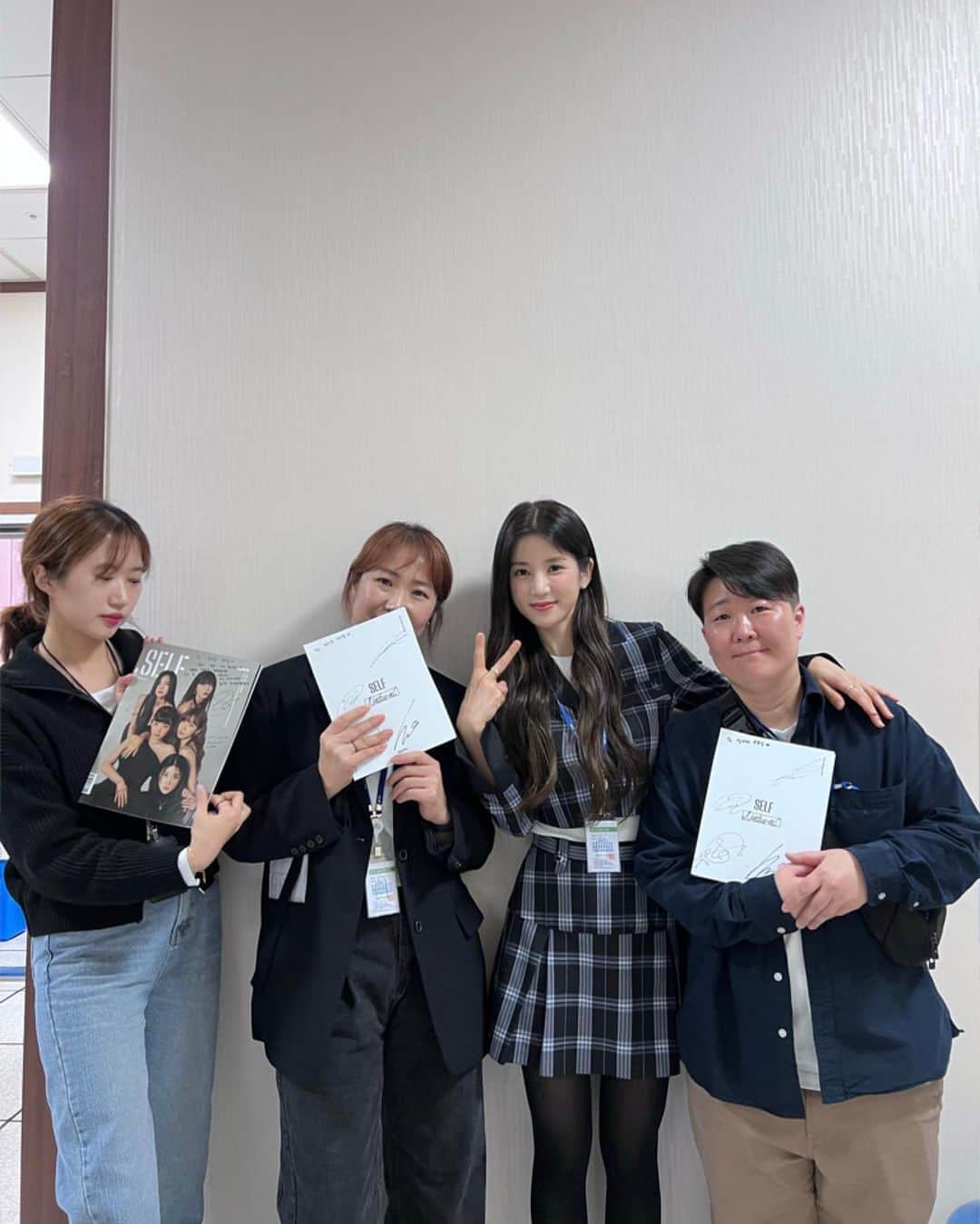 のインスタグラム：「너무 좋은 분들과 함께 해 정말 즐거웠습니다💕  남은 방송도 많이 사랑해주세요! #국회tv#youtube#어쩌다인턴#롱인턴」