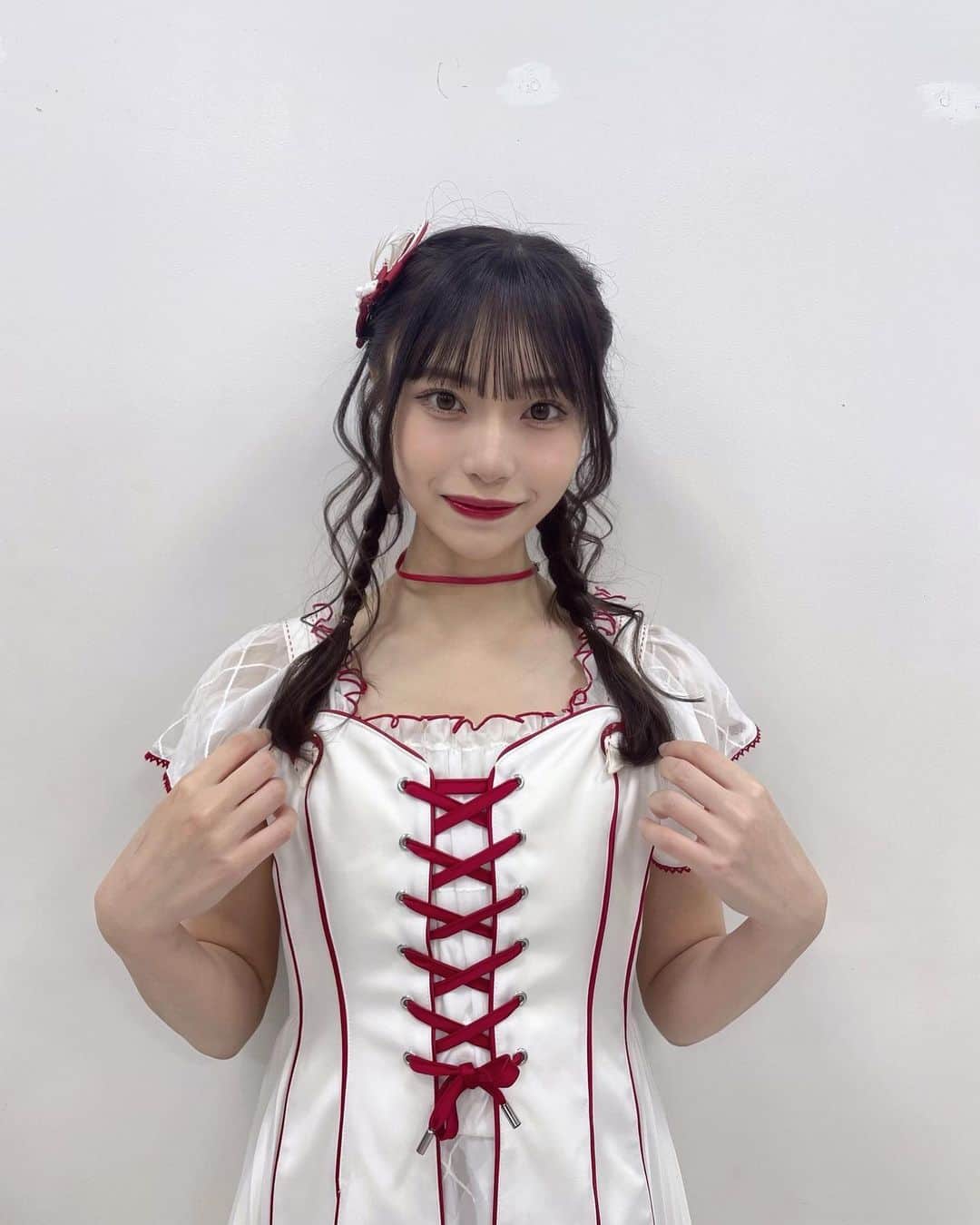 のインスタグラム：「くらげヘア𓈒𓂂𓏸💭   #NGT48  #アイドル衣装  #くらげヘア  #編み込みアレンジ  #ヘアアレンジ」