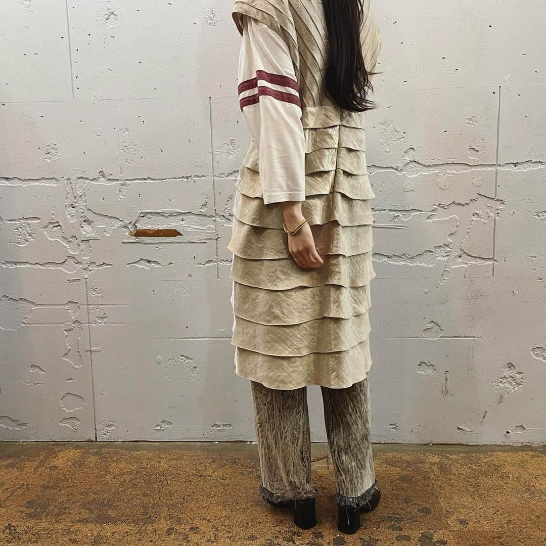 i nouさんのインスタグラム写真 - (i nouInstagram)「. new arrival.  Champagne tired dress #inou_vintageclothing」4月26日 15時28分 - inou_vintageclothing