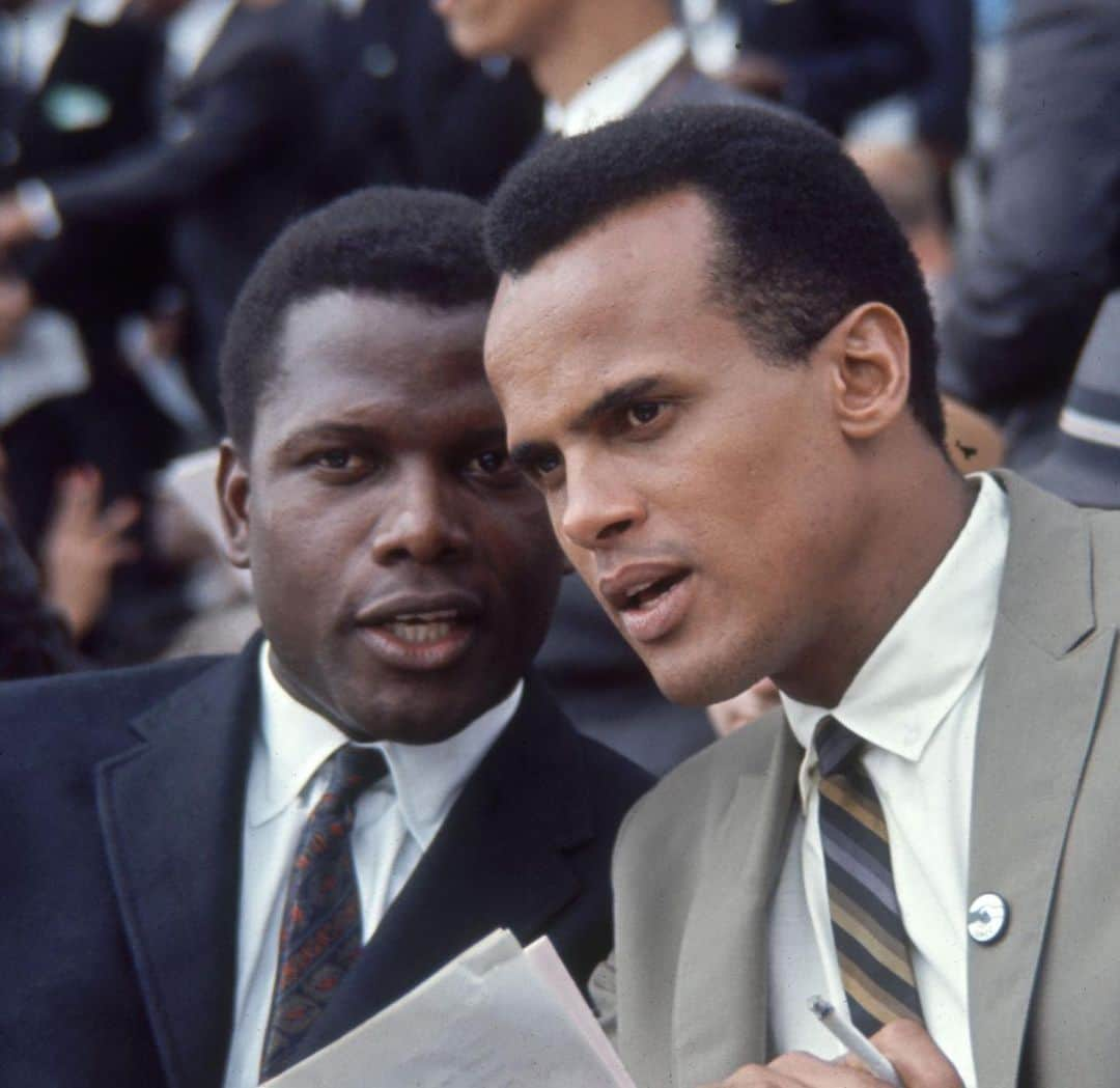 タイリース・ギブソンさんのインスタグラム写真 - (タイリース・ギブソンInstagram)「This is one of my favorite images of the years so much god name, Harry Belafonte…. This man of God transitioned yesterday I couldn’t get this image of my mind that, as soon as Harry Belafonte reads the pearly gates of heaven, Dr. Martin Luther King Jr., was there a smile and laugh and hug him and show him around…. I can imagine Dr King saying I’ve been up here waiting for many years, and then Harry would proceed to sit down with all of the other selfless men and women of God who emptied them selves and dedicated their whole life to shedding light on racism, bigotry, excessive force and abuse of political power….   I see it all the time but while the world wants to convince you that this life is about money, superficial materialistic things, classism, tax brackets, and all of the above no one reading this caption right now could ever tell you how much Dr. Martin Luther King had in his pocket when he was assassinated on that balcony…. No one can tell you anything about harry Bellafonte’s net worth we know why.?? Because they got in [ good trouble ] the whole time they were on this earth they emptied them selves, everything they had thinking of the greater good of humanity…. If all the people I can respect  that I can respect and  up to…. I have the upmost respect for all the Dr. Martin Luther King Jr. and Harry Belafonte, dead literally at the height of racism to change our world, change our worldview, and allow God to use them as a voice of justice on behalf of humanity.  May God rest her soul my most sincere condolences to the Bellafonte family.. Goodnight y’all…」4月26日 15時28分 - tyrese