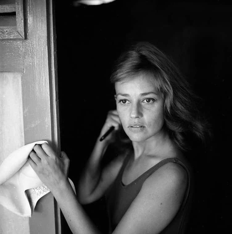 Meganのインスタグラム：「Jeanne Moreau, 1961 ❤️Photo by Adalberto Guarnerio. . . . . #jeannemoreau #styleicon #venice」