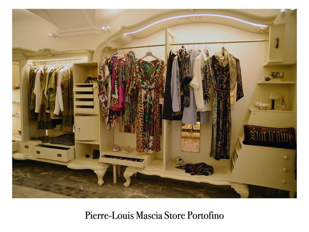 Pierre-Louis Masciaさんのインスタグラム写真 - (Pierre-Louis MasciaInstagram)「Welcome to Pierre-Louis Mascia new boutique in Portofino. A place of wonder conceived as an extension of the designer’s atelier. Visit us in Portofino, Piazza Martiri dell’Olivetta, 52.」4月26日 15時53分 - pierrelouismascia