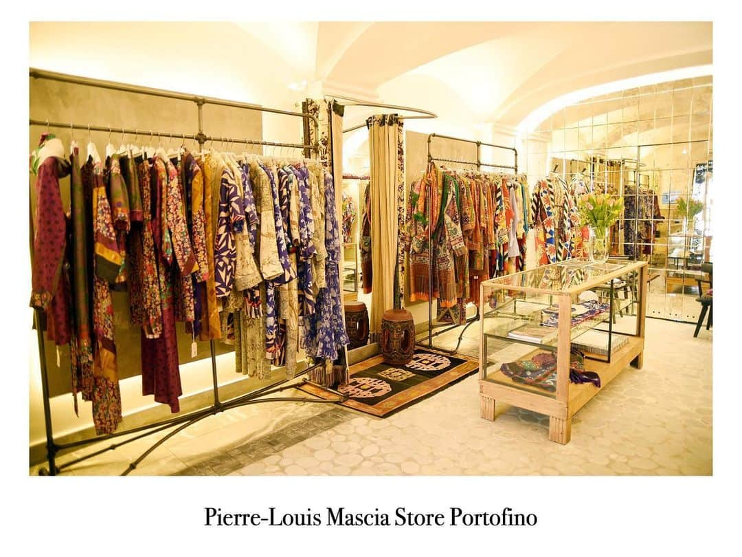 Pierre-Louis Masciaさんのインスタグラム写真 - (Pierre-Louis MasciaInstagram)「Welcome to Pierre-Louis Mascia new boutique in Portofino. A place of wonder conceived as an extension of the designer’s atelier. Visit us in Portofino, Piazza Martiri dell’Olivetta, 52.」4月26日 15時53分 - pierrelouismascia