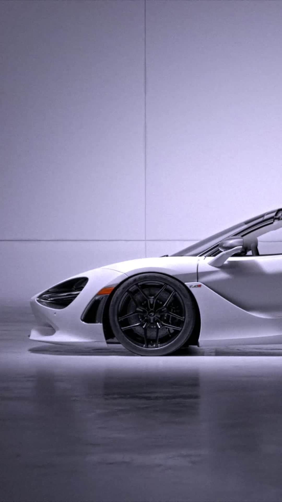 McLaren Automotiveのインスタグラム：「Each technical enhancement on the 750S pushes performance further.  The result, our lightest and most powerful series production McLaren. More info at the link in our bio. Credit: @ashthorp #McLaren750S #750S」