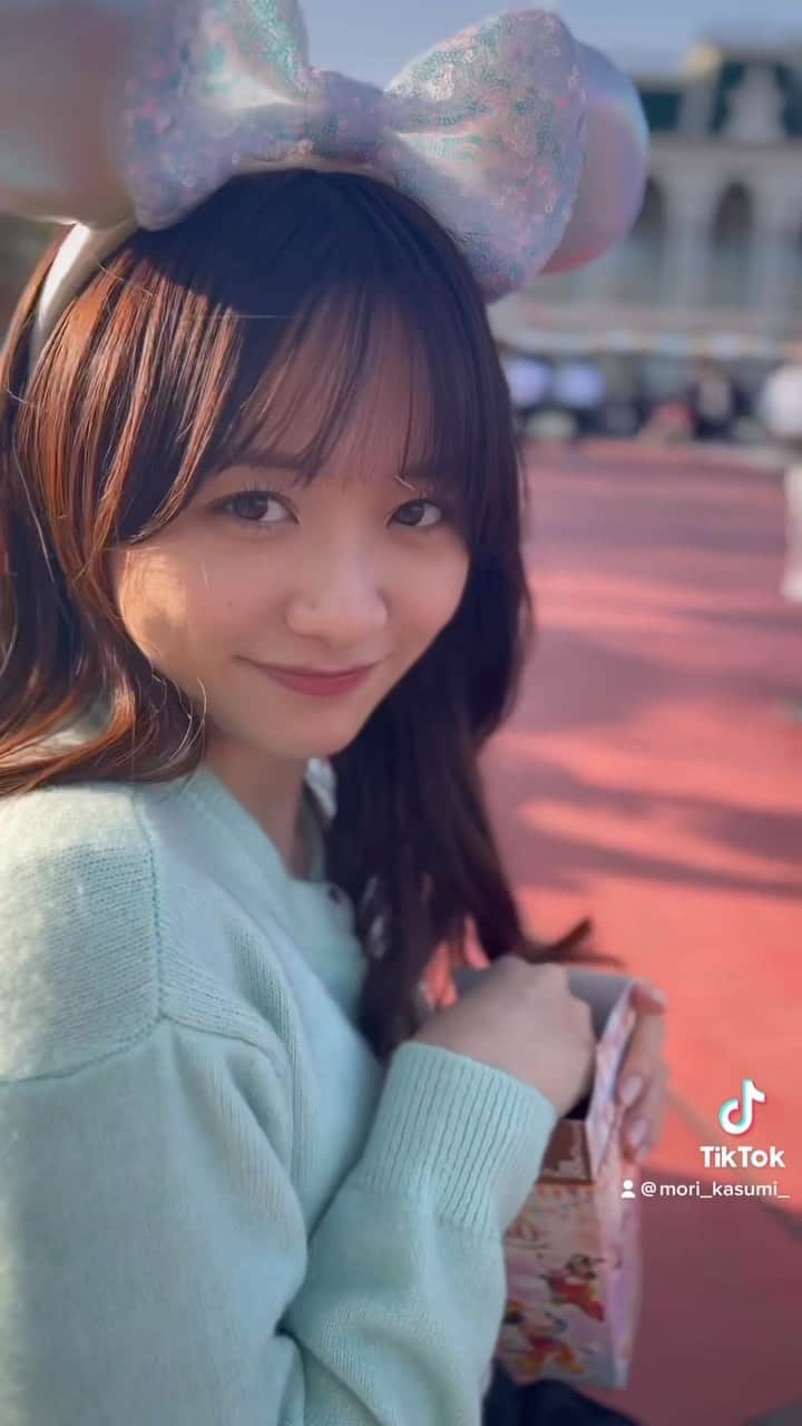 森香澄のインスタグラム：「ディズニー行ってきました🐭🏰🌸」