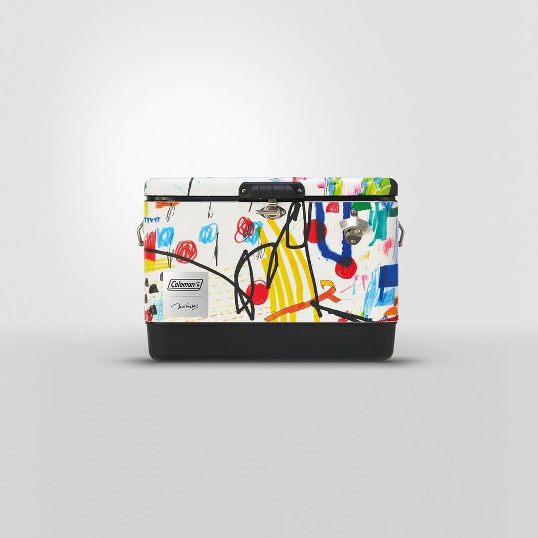 Coleman Japanのインスタグラム：「【NEW🌟 COLEMAN ART PROJECT】  “アートを外へ持ち出そう！” をコンセプトに、新たなコラボレーションプロジェクト『COLEMAN ART PROJECT』始動！  2023年のコラボアーティストは、国内外で活躍する現代アーティスト  JUN INOUE（ジュン イノウエ ）氏。個性ある彩りをプラスした、一味違うアウトドアをぜひご体感ください🎨  ▶︎COLEMAN ART PROJECT 特設サイト www.coleman.co.jp/special/artistcollaboration/  Artist：JUN INOUE（ジュン イノウエ） @juninoue.jp  発売日：7月7日（金）  ※4月27日より、コールマン昭島アウトドアヴィレッジ店 にて先行予約受付！  ・  #灯そうColeman #灯そうコールマン #灯そう #Coleman #コールマン #Camp #キャンプ #Outdoor #アウトドア #54QTスチールベルトクーラー #COLEMANARTPROJECT #juninoue #art」