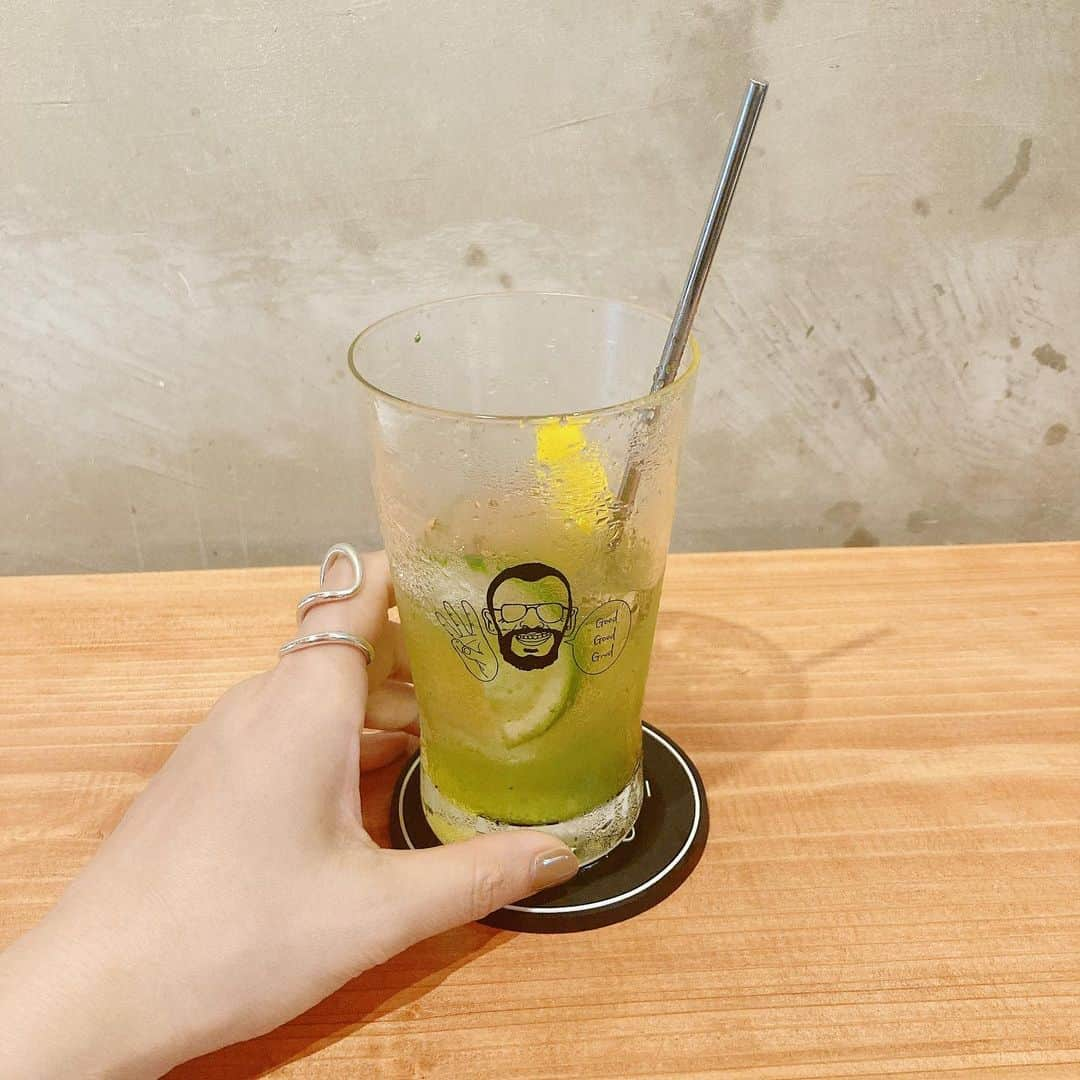 aiaiのインスタグラム：「MIYOSHI  SOUR STAND  @miyoshisourstand   沖縄の旅の思い出✨  牧志市場のすぐ近くにある オシャレなお店です。  ゴーヤーサワー美味しかった✨  #ゴーヤーサワー  #miyoshisourstand #沖縄 #沖縄旅行 #沖縄グルメ #那覇  #那覇グルメ #那覇市 #昼飲み #昼飲み最高」