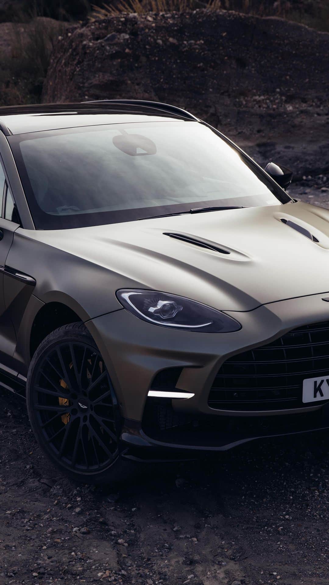 アストンマーチンのインスタグラム：「Beauty. Elegance. Intensity.  Aston Martin x @piazzadisiena for the 90th Concours de Saut International Officiel and the next two years.  #AstonMartin #INTENSITYDRIVEN」
