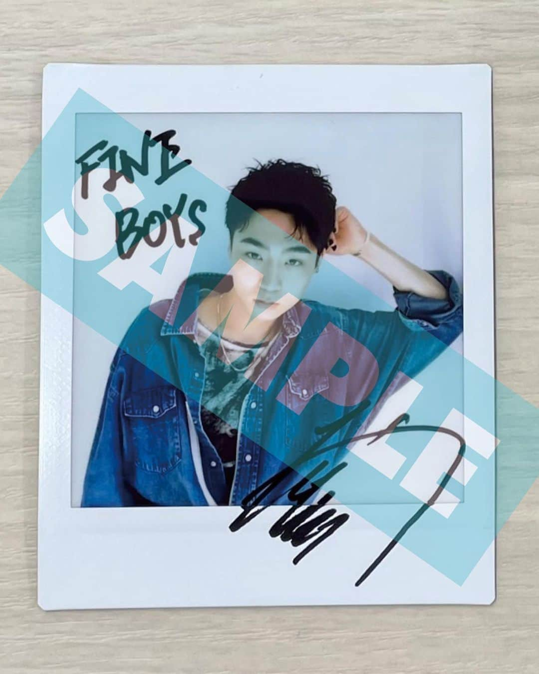 FINEBOYSさんのインスタグラム写真 - (FINEBOYSInstagram)「【PRESENT:八村倫太郎さんチェキプレゼント🎁】 発売中のFINEBOYS5月号はもうチェック済みですか？ 連載『これからの男子メイク vol.4』では、ダンス＆ボーカルグループWATWINGのメンバーで俳優としても活躍中の八村倫太郎さんが登場しています☺️  今号のメイクテーマは、八村さんの男らしくて色っぽい一面にフォーカスした「凛々しいシャープメイク」🕺 期待を遥かに超えるほどカッコいい仕上がりに現場は大盛り上がり👏🏻👏🏻👏🏻 黒のアイシャドウをプラスしたアレンジメイクと併せて誌面でぜひチェックしてみてください！🫡  💐そして八村倫太郎さんのサイン入りチェキをプレゼント💐  以下の応募方法をチェックして、 ぜひ参加してくださいね！  ======================= 【応募期間】 〜5月3日（水）23時59分まで  【応募方法】 ①FINEBOYS公式Instagramをフォロー ②本投稿にいいね ※抽選対象は公開アカウントのみになります  【当選発表】 当選した方のみ、コメントを投稿してくださったアカウントにDM（ダイレクトメッセージ）にて2023年5月下旬までにご連絡します。 ※当選者の発表はDMでのご連絡をもってかえさせていただきます。 抽選の経過や結果などに関するお問い合わせには一切お答えできません。 賞品の発送は5月中を予定しております。 ※当選連絡をしてから7日以内に連絡が取れない場合は、当選が無効となります。ご了承ください。  コメントをすると当選確率がアップするかも…？ ご応募お待ちしております！  #fineboys #八村倫太郎 #watwing #8LOOM #ワトウィン #ブルーム #チェキプレゼント #プレゼント企画 #インタビュー」4月26日 18時25分 - fineboys_jp