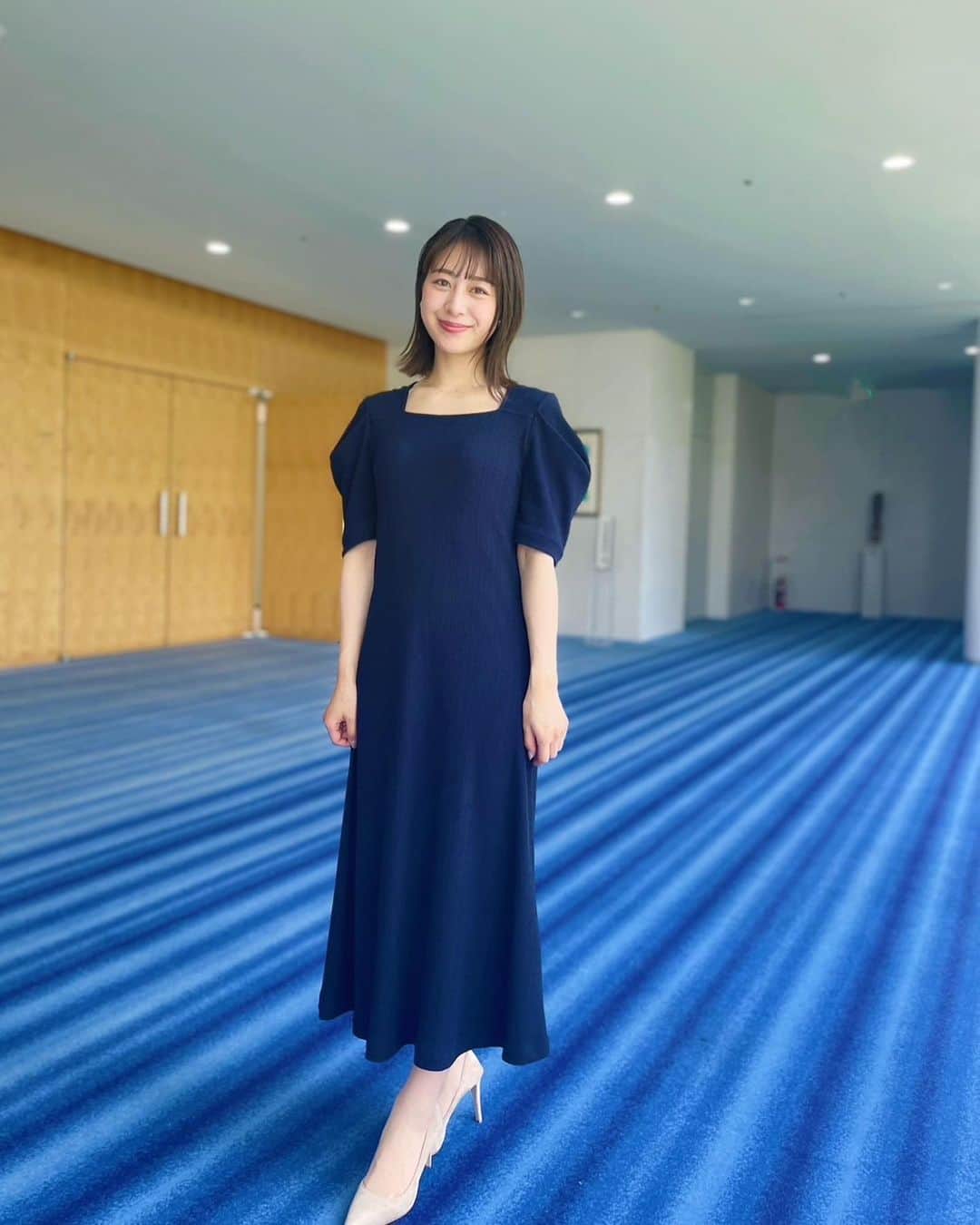 林美沙希さんのインスタグラム写真 - (林美沙希Instagram)「.  今日もお疲れ様でした👏✨ スクエアネックのワンピースがとても可愛かったので購入しました☺️ 暑くなるこれからの季節にたくさん使えそうです。  #annニュース #ワイドスクランブル #林美沙希 #衣装」4月26日 18時35分 - misaki0hayashi