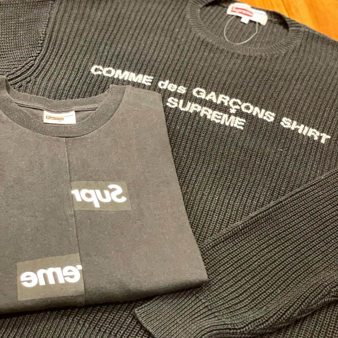 fools_judge_streetさんのインスタグラム写真 - (fools_judge_streetInstagram)「SUPREME ×COMME des GARCONS SHIRT 18AW Sweater&Split Box Logo Tee✨  New Stock❗️  店頭にてご覧頂けます。 プロフィール欄より、 オンラインストアページにアクセスできます。 ※その他ご不明点は店頭または、 DMまでお問い合わせください。  如有任何疑问，请在instagram上留言。 欢迎浏览我们的网上商店以及光临我们在原宿的实体店。  For inquiries, please message us on instagram. Please confirm our online store. Thank you.  #supreme #supremeforsale #supremenyc #supremenewyork #シュプリーム #foolsjudge #supremecommedesgarcons #commedesgarcons」4月26日 18時42分 - fools_judge_street