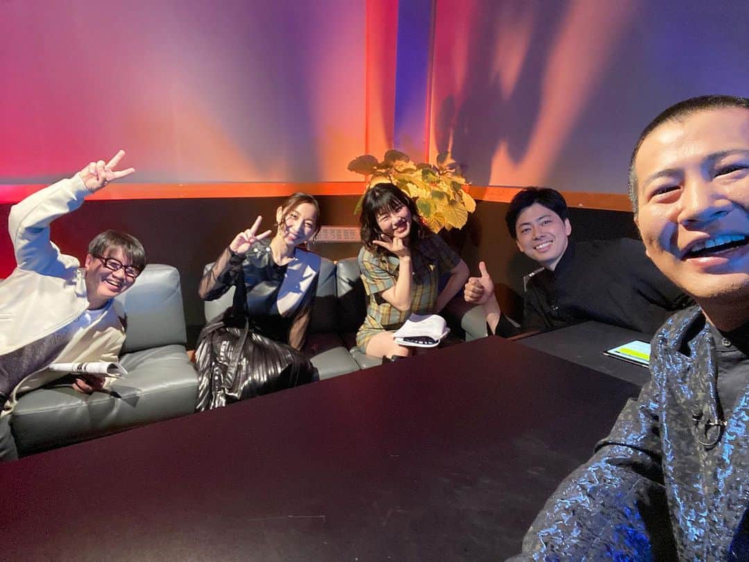 西村真二のインスタグラム：「👀 きょう深夜1:30からテレビ東京で『目を閉じてお聴きください』が放送されます！ 是非ともご覧ください！ あとハッシュタグは「#めをとじ」に決まりました！ 感想どんどんつぶやいてください！ #テレビ東京 #目を閉じてお聴きください #コットン地上波テレビ初MC #めをとじ #よろしく」