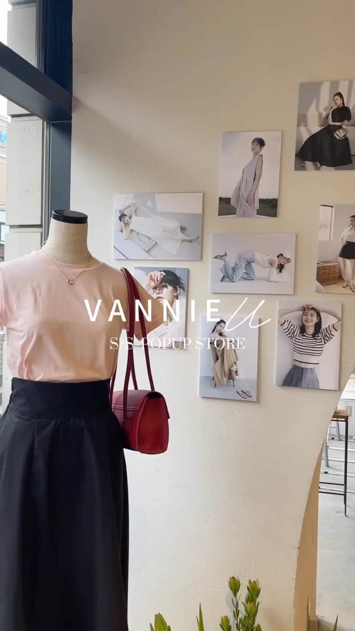 Vannie Officialのインスタグラム：「【 VANNIE U S/S POPUP 】  VANNIE U S/S POPUPにお越しいただいた皆さま、 誠にありがとうございました  次回開催時にもお客様に足を運んでいただけますよう スタッフ一同精進いたします✨  今後とも、VANNIE Uを宜しくお願い致します！  #vannie_u #ヴァニーユー #ZOZ0でしか買えない #POPUP」