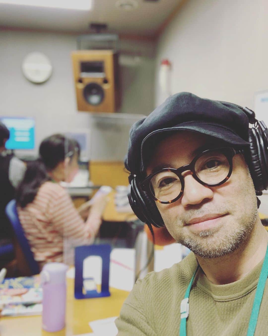 河口恭吾さんのインスタグラム写真 - (河口恭吾Instagram)「FM横浜にて日曜夜12時から放送のcoastline 84.7の収録。  リスナーさんからメール沢山頂きありがたいです。  番組ではリスナーさんから『夏』『恋』『出会い』をテーマにメッセージを頂き、それを元に曲を作ろうと思います。  Twitterでcoastlineのアカウントを作りましたので、そのそちらか、番組メールアドレス kyogo@fmyokohama.jpまで お手数ですが、お寄せ下さいませ！  #FM横浜　#FM横浜#coastline847  #タグトーク　 #シンガーソングライター」4月26日 19時10分 - kawaguchikyogo