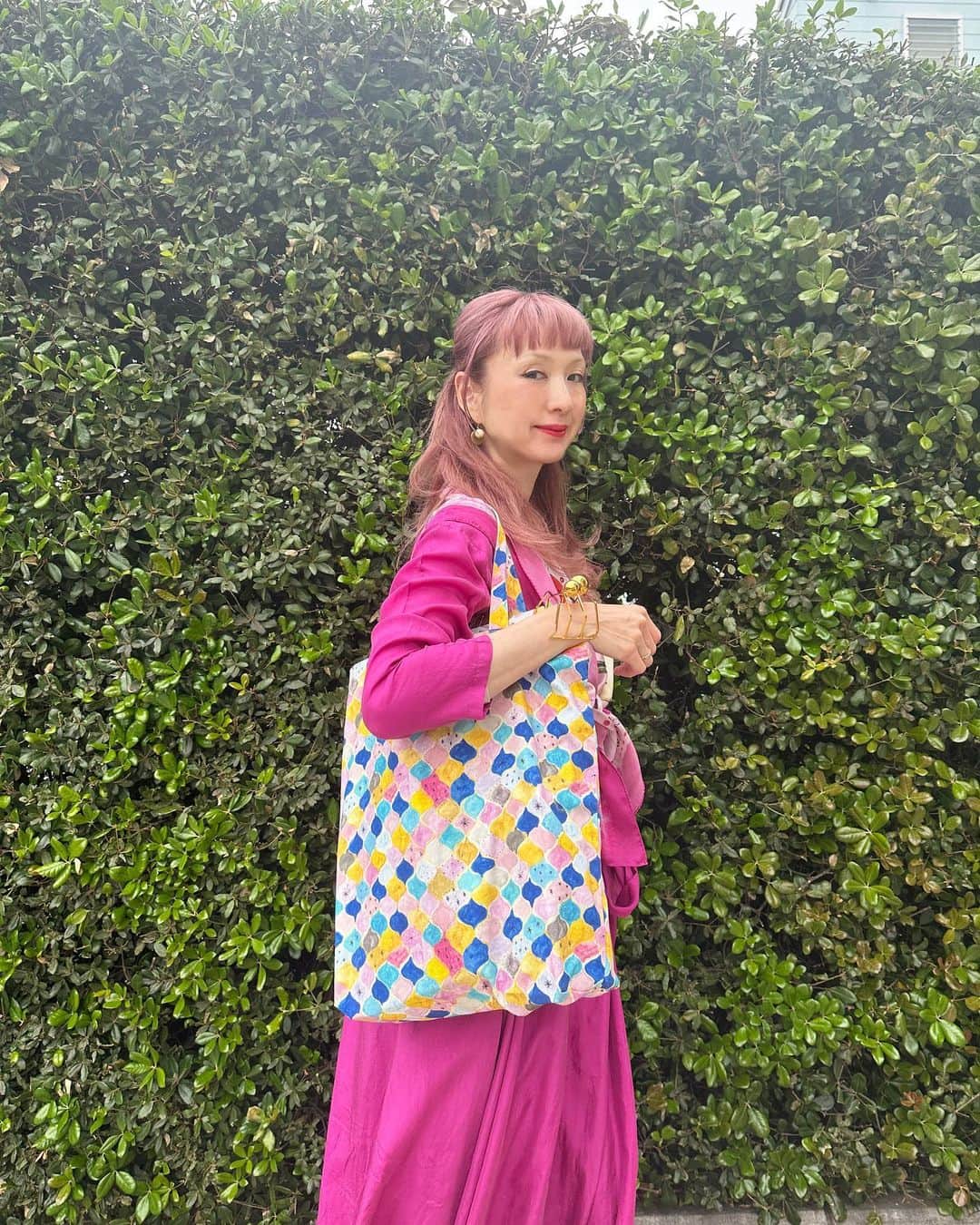 SHOKOさんのインスタグラム写真 - (SHOKOInstagram)「Pink day💗💗 scarf & bag @sforshoko」4月26日 19時19分 - shoko_london
