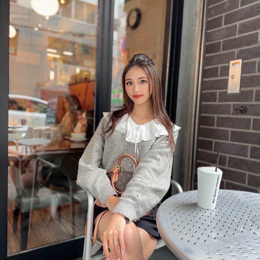のインスタグラム：「. . お友達オススメのCafe☕️ latteがおいしすぎた😌💕 . .」