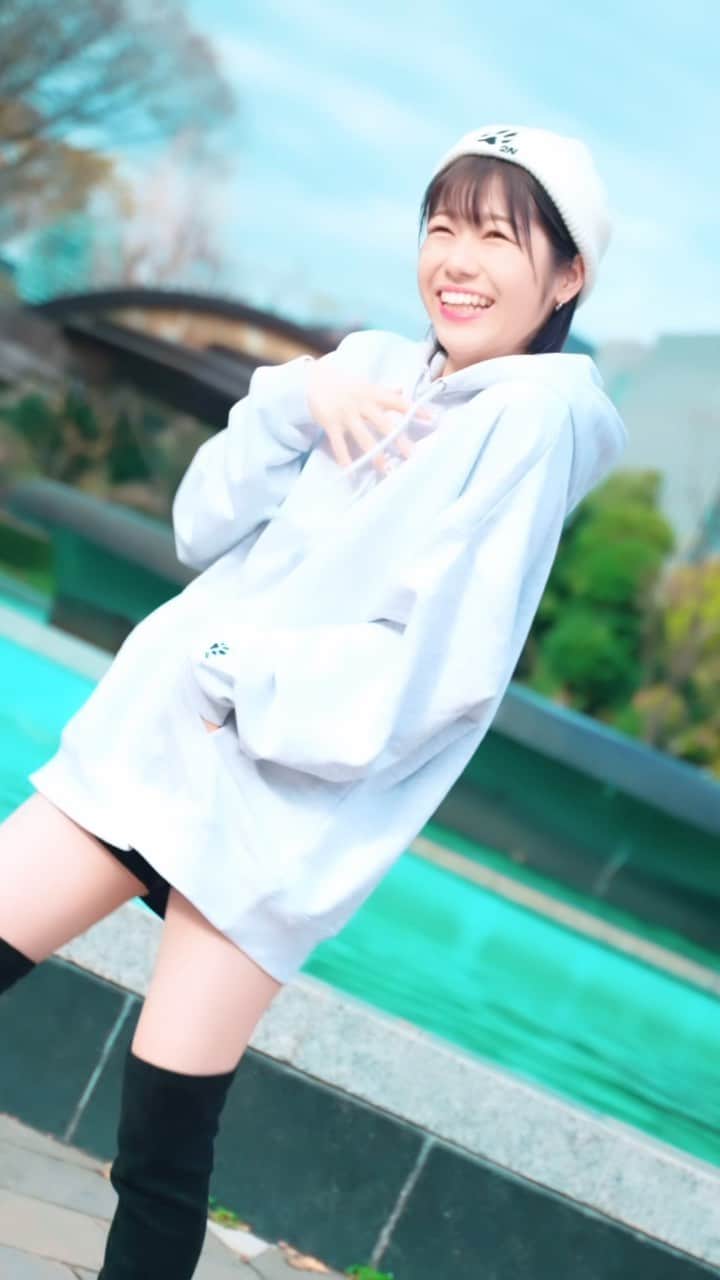 ゆーりのインスタグラム：「胸ヒット沢山練習しても全く上達しません。笑」