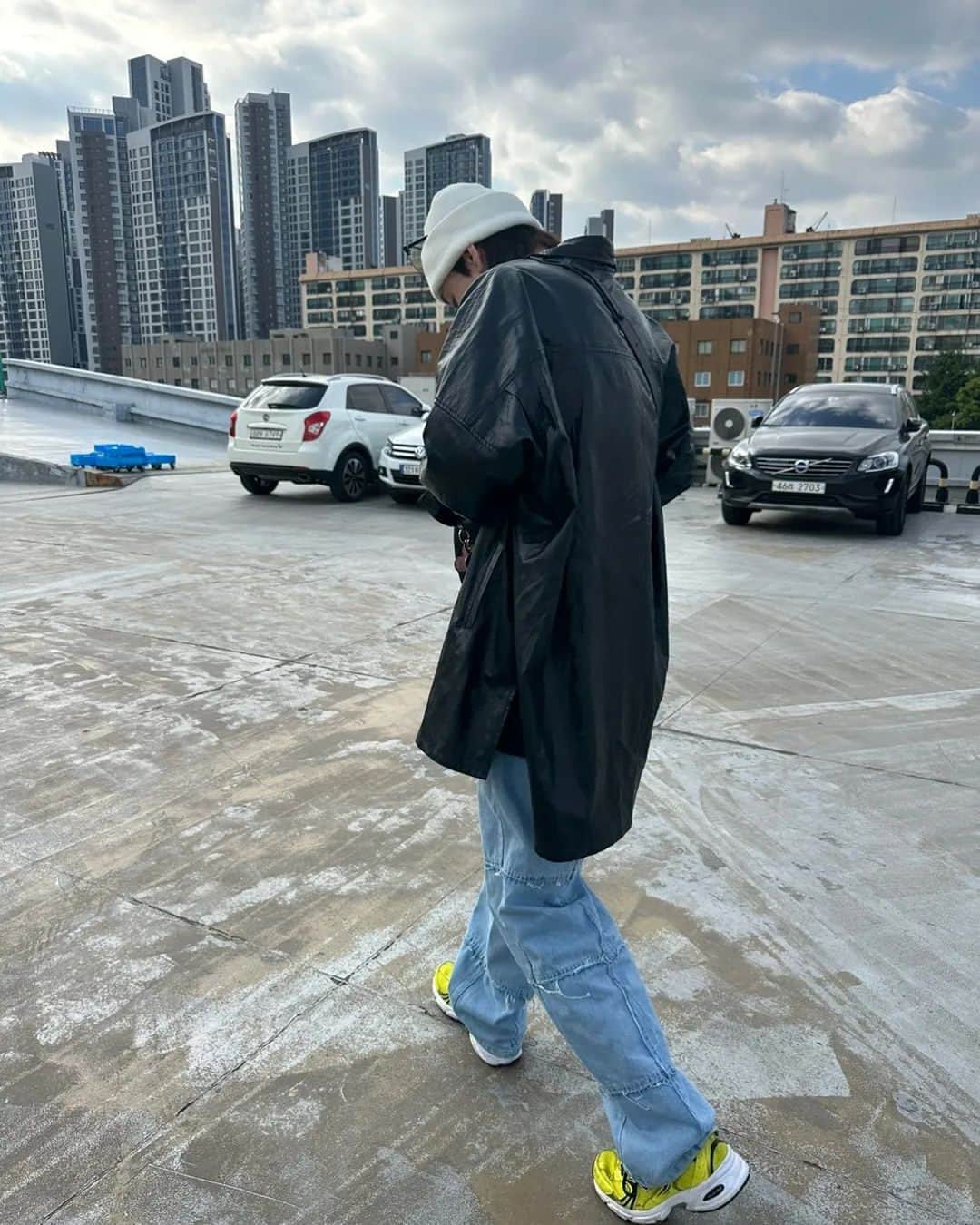 コヌ のインスタグラム：「고르는데 힘들었다..  몇번이 맘에 들어요? 何番が気に入りますか？」