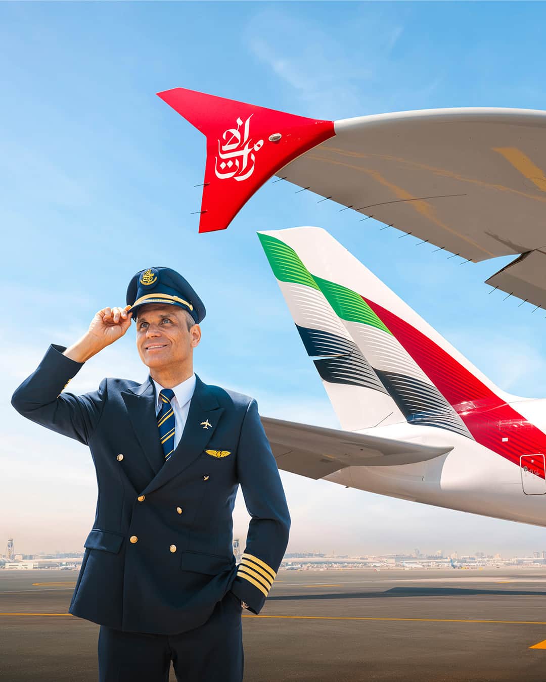 エミレーツ航空さんのインスタグラム写真 - (エミレーツ航空Instagram)「To those who make our dreams of flying a reality, Happy World Pilots' Day!👩🏼‍✈️✈️👨🏼‍✈️  #Emirates #FlyBetter」4月26日 20時00分 - emirates