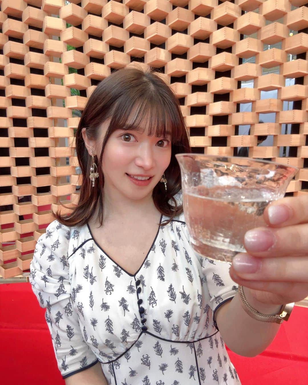 渚志帆さんのインスタグラム写真 - (渚志帆Instagram)「CRAFTSAKEWEEK2023へ行ってきました！  今回飲んだ日本酒は、 滋賀 三連星 吟吹雪 京都 神蔵 ルリ  の2杯頂きました🍶  たっくさんの日本酒があって、私みたいな日本酒好きにとって最高なイベントでした💫  こちら今週いっぱいまでやってるので、是非行ってみてね🍀  ・2023年4月21日（金）～30日（日）／ 各日12:00～21:00 （L.O. 20:30） ・六本木ヒルズアリーナ（東京都港区六本木6丁目9-1）  https://shop.nihonmono.jp/  #にほんもの #にほんものストア #csw2023#craftsakeweek #日本酒　#日本酒イベント #pr」4月26日 20時02分 - totsuka_ruu