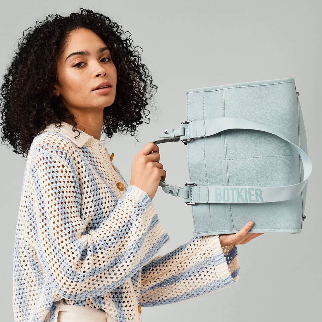 ボトキエさんのインスタグラム写真 - (ボトキエInstagram)「The tote that has everything you need to look chic and help you stay organized all day long 🤍」4月27日 5時28分 - botkier