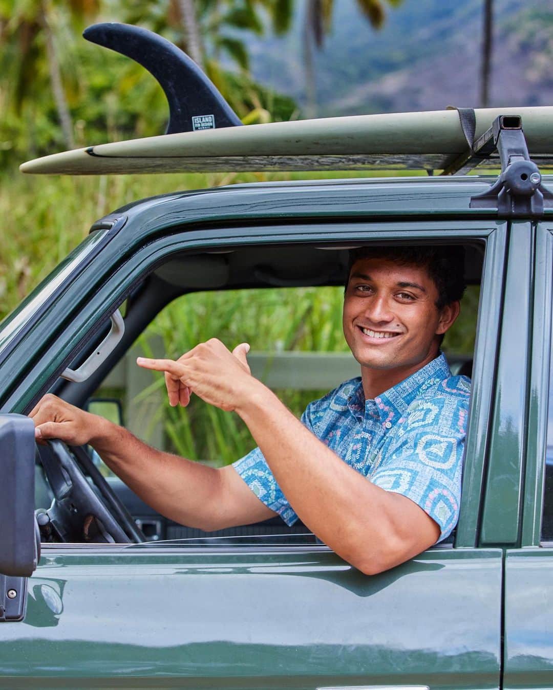 レインスプーナーのインスタグラム：「Built for island life since 1956.」