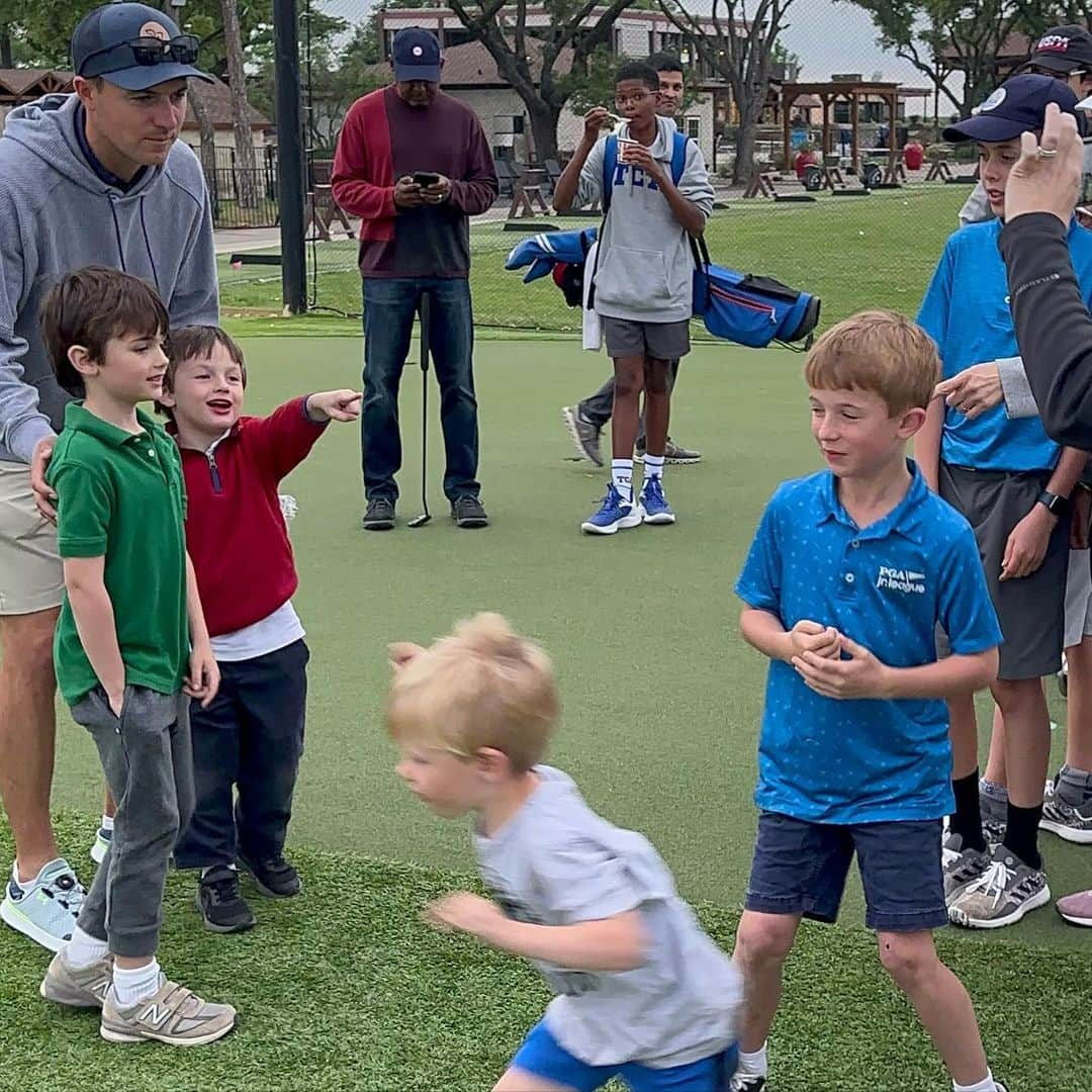 Jordan Spiethさんのインスタグラム写真 - (Jordan SpiethInstagram)「All fun and games last night at @brookhaven_country_club with Haven Gaming and PGA Jr League kids playing Golf+ 👌」4月27日 6時19分 - jordanspieth