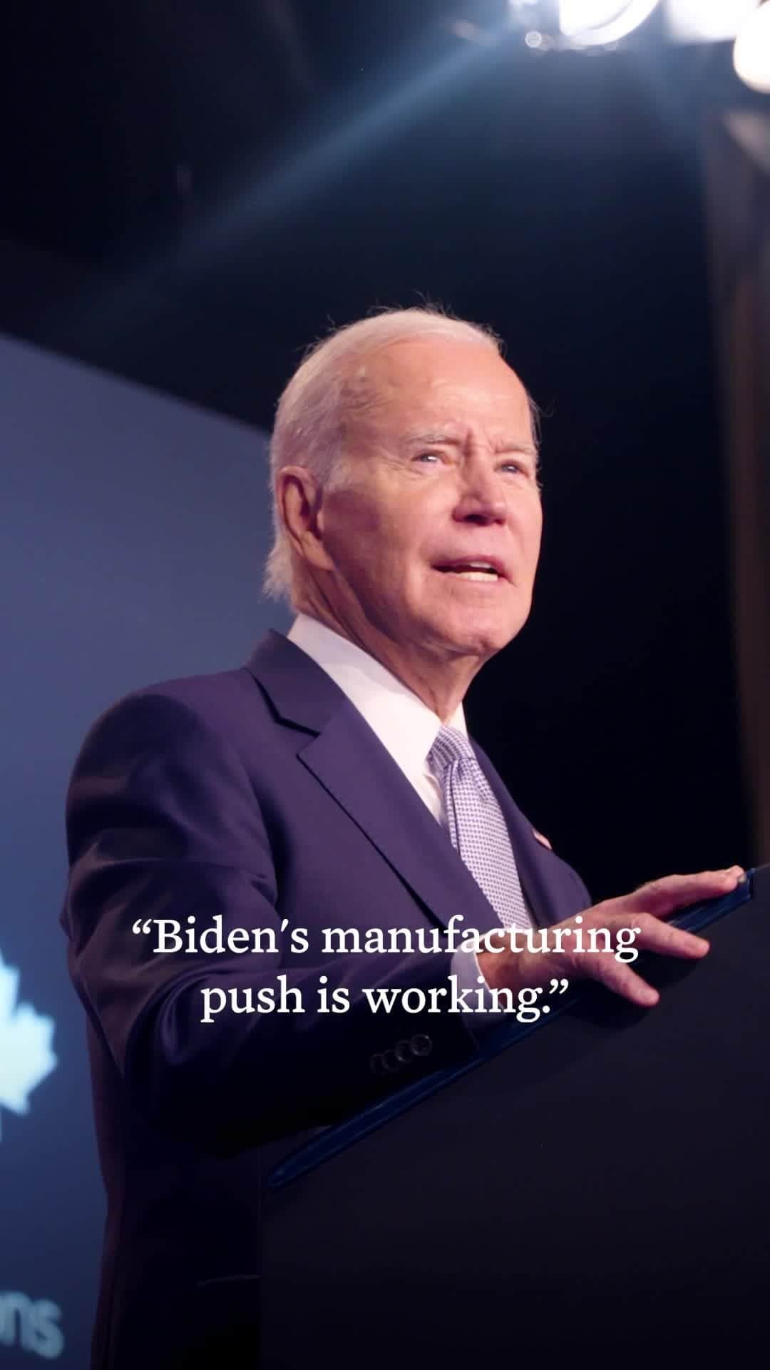 The White Houseのインスタグラム：「President Biden is leading a manufacturing boom here in America – with nearly 800,000 new manufacturing jobs and over $435 billion in private sector manufacturing investments.」