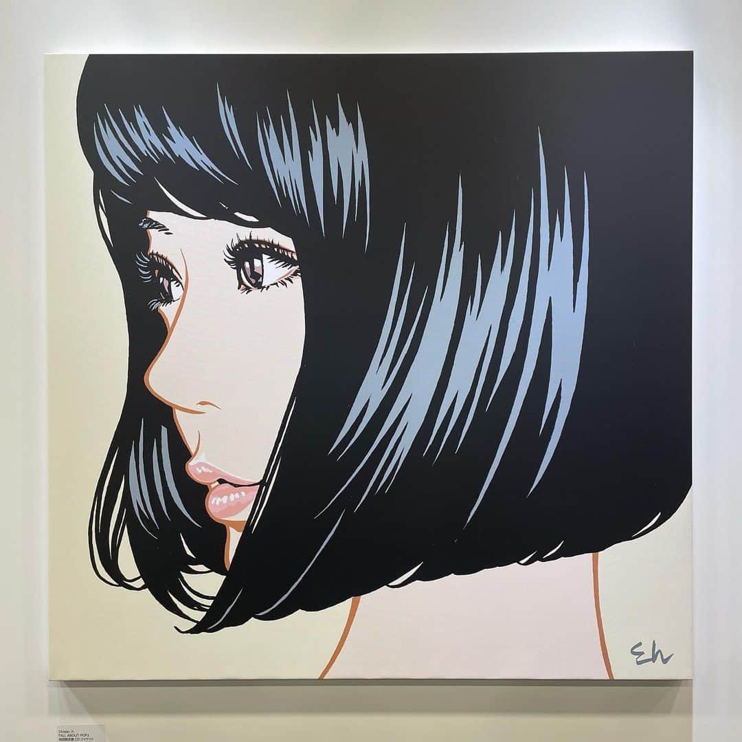 のインスタグラム：「江口寿史イラストレーション展｢東京彼女｣ 行ってきました💚  江口さんが描く あざとかわいい女の子が好きだ 美女に囲まれて眼福  あとねやっぱりね ボブの女の子と 女の子の横顔が 自分は好きなんだと再確認w  #江口寿史 #東京彼女 #hisashieguchi #日比谷アニバーサリー #日比谷ミッドタウン #tokyo」