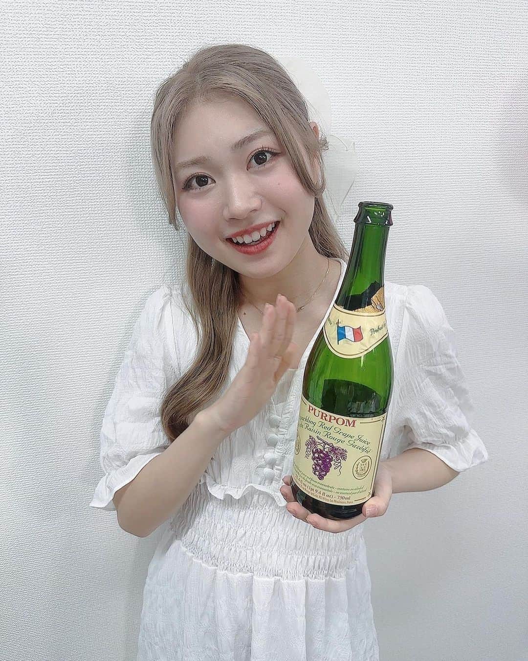 中川千尋のインスタグラム：「絶対わたし！！！！！  あと4️⃣だって 今日は、雨だったね〜☂️何かと雨が多いグループだから最近は、雨で落ち込んだりしなくなった🦙大事な時はいつも雨ってならったワラ明日は、雨降るのかな 降っても大丈夫🙆🏻‍♀️お気に入りの靴も洋服も着ちゃうもんね〜」