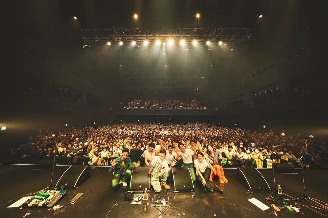 never young beachさんのインスタグラム写真 - (never young beachInstagram)「never young beach TOUR 2023 “春歌舞” with 森山直太朗 at Zepp Haneda ツアー２本目の東京！森山直太朗さん、メンバーのみなさん、そして！ご来場いただいたみなさん、本当にありがとうございました！！ 遂に明後日は大阪公演 with くるりにてファイナル🎉  Thank you so much💫 @naotaromoriyama  @moriyamanaotaro_staff   All photo by Yosuke Torii @hurry   4月17日(月) 愛知｜Zepp Nagoya　ハナレグミ  4月26日(水)  東京｜Zepp Haneda　森山直太朗  4月28日(金) 大阪｜Zepp Namba　くるり   MORE INFO⏩https://neveryoungbeach.jp/news/316/  #neveryoungbeach #ネバーヤングビーチ #ネバヤン #ハナレグミ #森山直太朗 #くるり」4月26日 22時35分 - never_young_beach_official