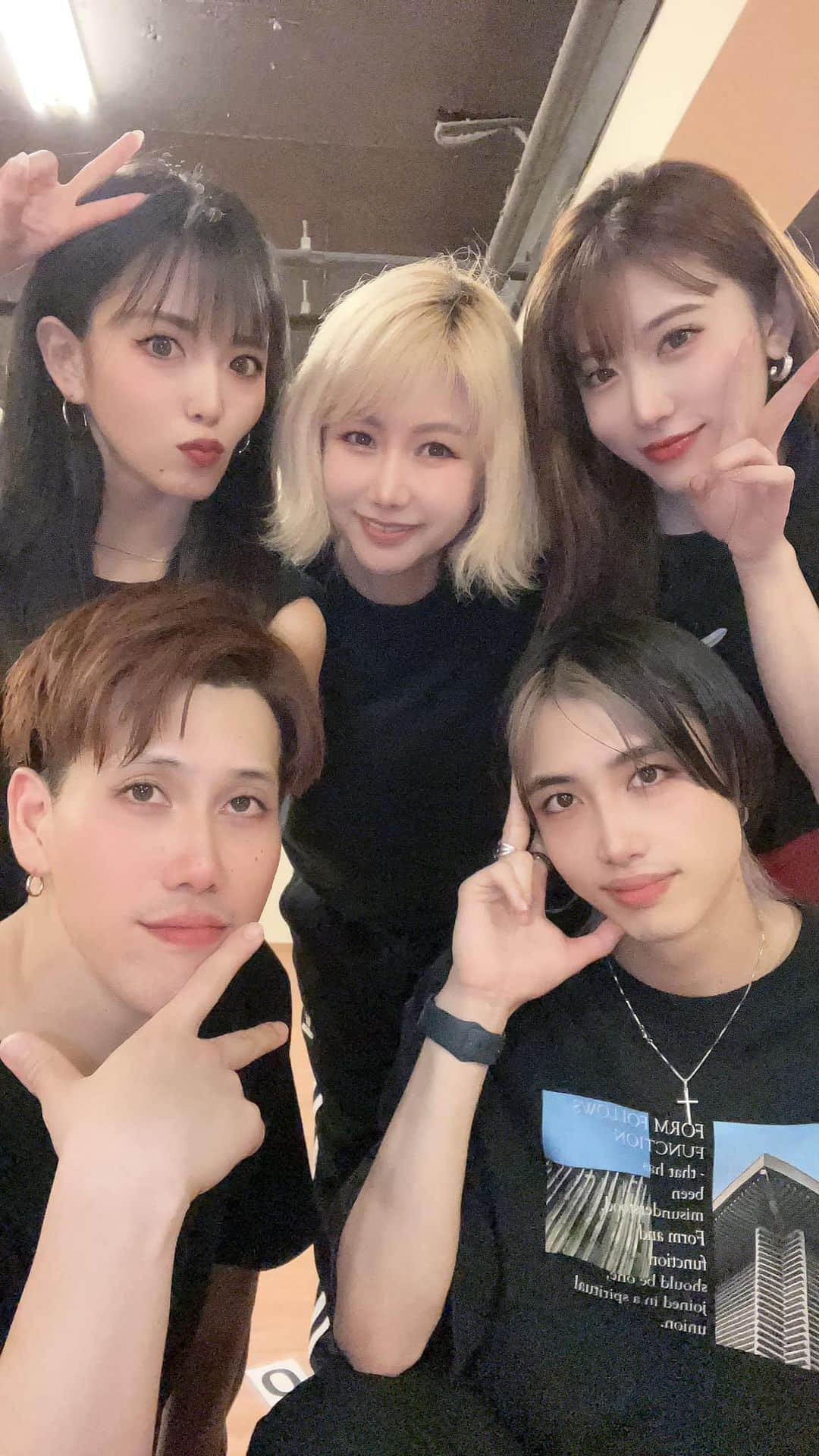 RYONRYON.のインスタグラム：「アプリで撮ったら 男の子もメイク顔に！  今日もリハーサルです！ #後藤真希ライブ #盛り上がるしか？！ #後藤ダンサーズ  #8hリハーサル」