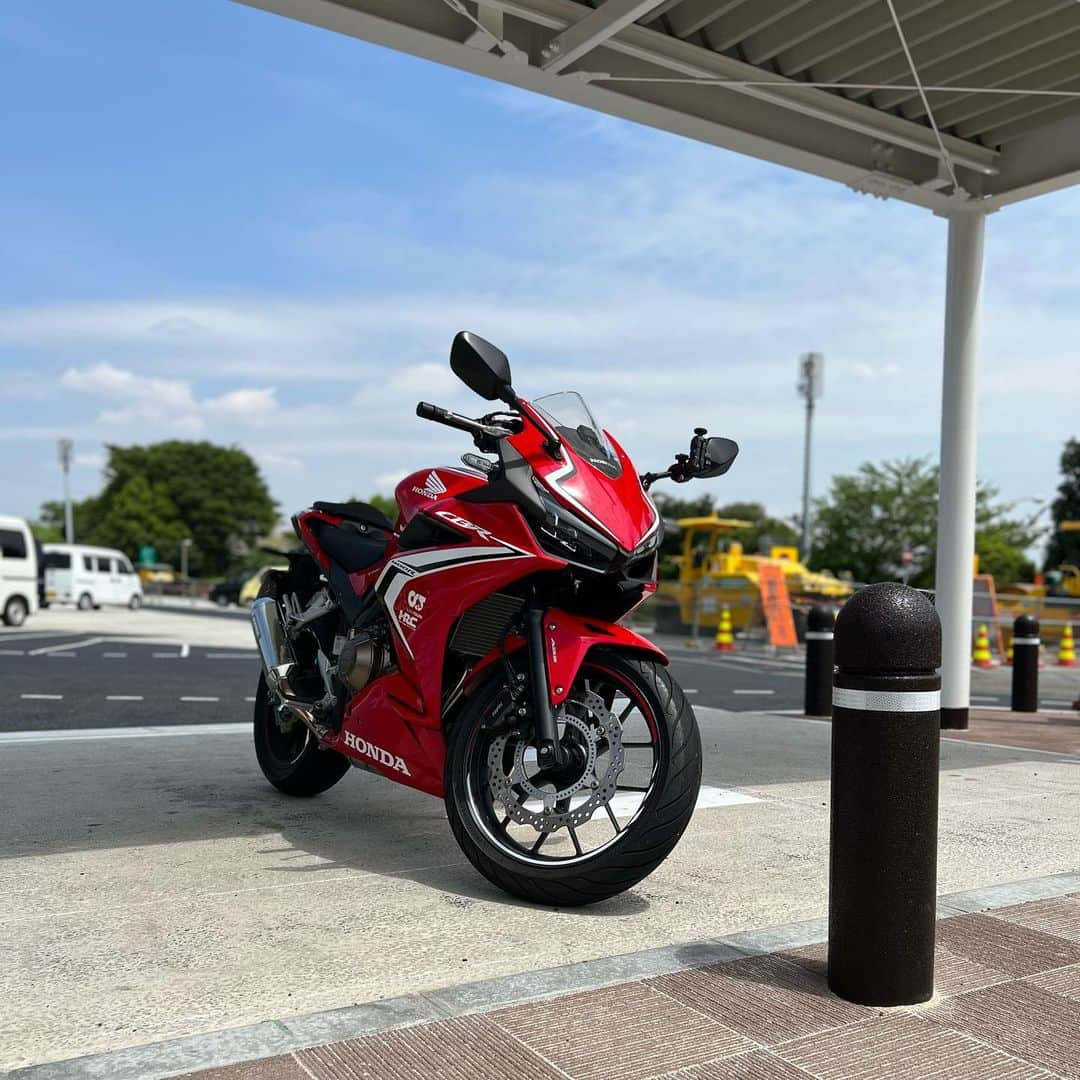 西野誠のインスタグラム：「1日高速やら首都高やらの日。#cbr400r #honda #バイクのある生活」