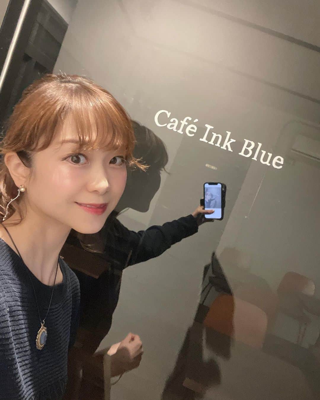 須賀由美子さんのインスタグラム写真 - (須賀由美子Instagram)「ツキイチLive@cafe ink blue💕 今日も来てくれてホントにありがとう🥹🥹🥹やっぱりすごくホーム感があるの。お店やみんながあたたかいんだよね。今日からお店にガチャが登場‼️ 私第一号でひいたよ🌟秀子店長のデザインガチャ可愛い😍💕」4月26日 22時58分 - tottiyumi