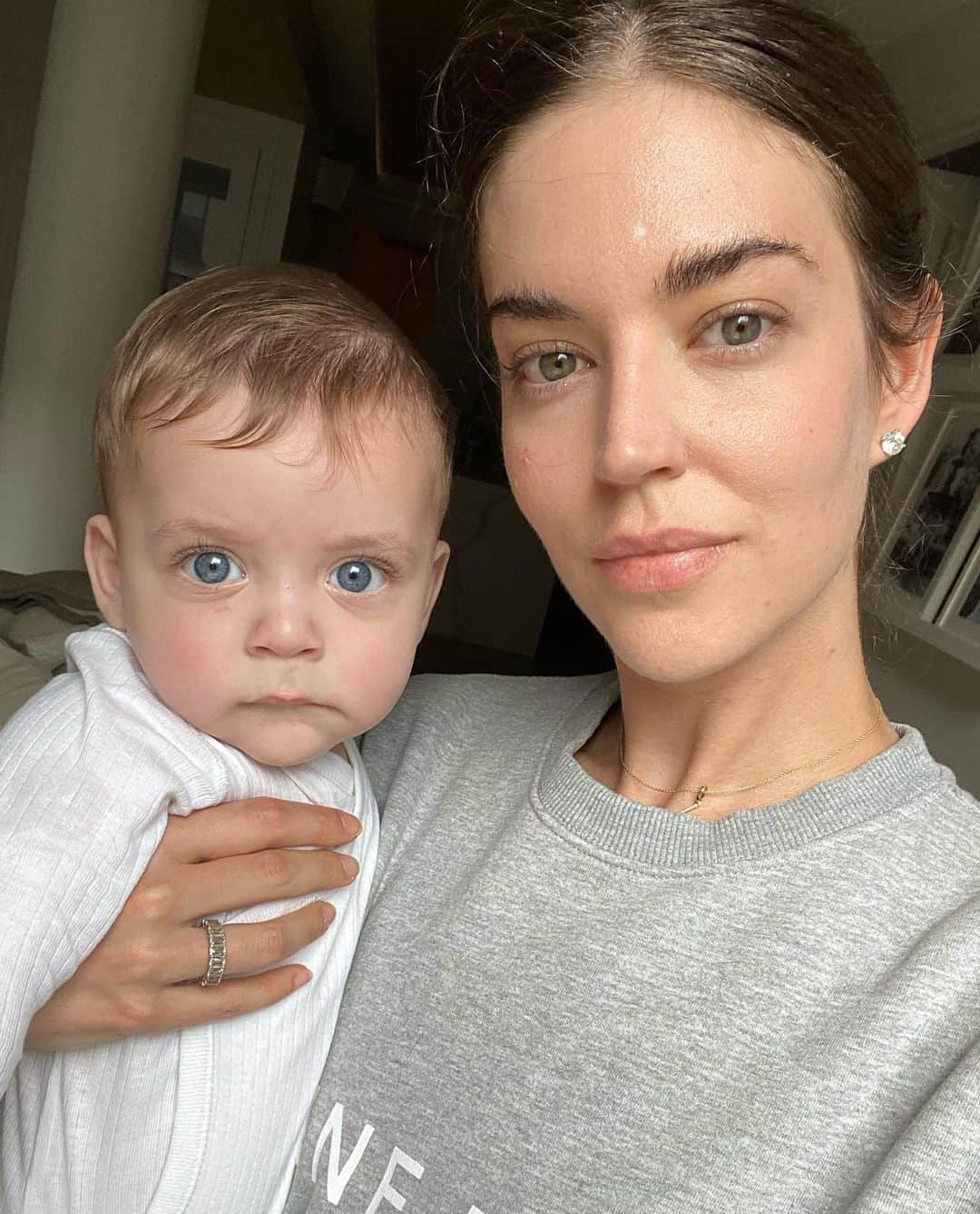 クララ・アロンソさんのインスタグラム写真 - (クララ・アロンソInstagram)「6 months of Charlie Lou 💙🥹」4月26日 23時04分 - claraalonsonet