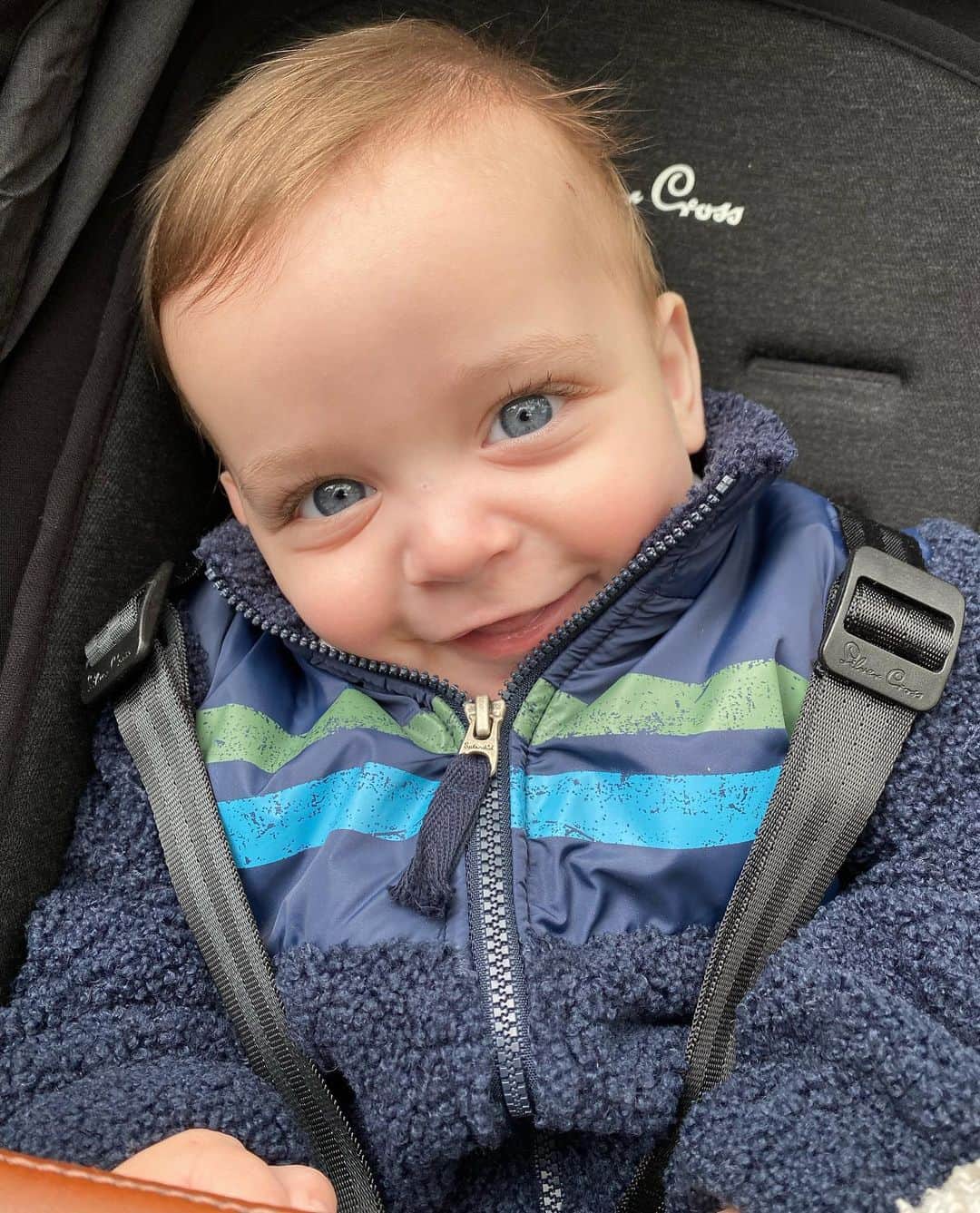 クララ・アロンソのインスタグラム：「6 months of Charlie Lou 💙🥹」