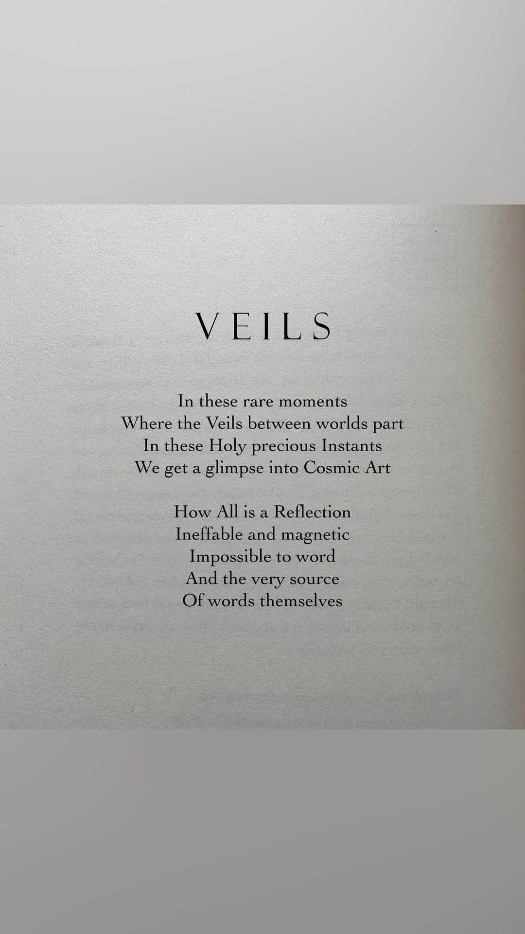 クリスティナ・バザンのインスタグラム：「It wasn’t for nothing. All that you went through. It wasn’t for nothing. I can’t believe that in less than two weeks, people will be able to read this book. « Through the Veils of Mystery » is one of the most intimate pieces of work I’ve put out into the world to this day, I feel like a humble messenger of this text. And truly I cannot wait for you all to experience it like I did. For all the old souls, for all those of you who feel and know there is so much more, for all people who were told they’re too sensitive, or feel too much, or that they’re crazy for believing there are worlds beyond our own, this one is for you. From my heart to yours. 🤍 #ThroughTheVeilsofMystery @thoughtcatalog @shopcatalog Pre-order link in bio 🪐」