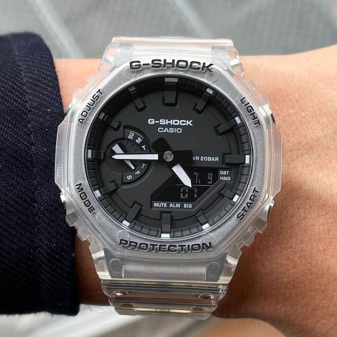 のインスタグラム：「50% discount on ALL watches in our shop (link in bio). This offer will only run for 24 hours #DailyWatch」