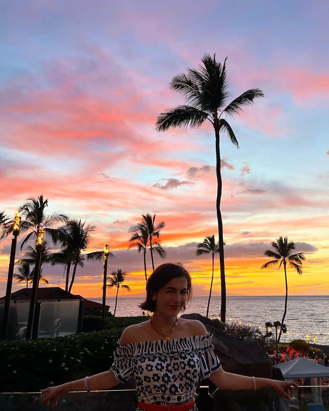 カミーラ・ベルさんのインスタグラム写真 - (カミーラ・ベルInstagram)「☀️👙🐋🐬🍸⛱️🌅🦋」4月27日 0時34分 - camillabelle