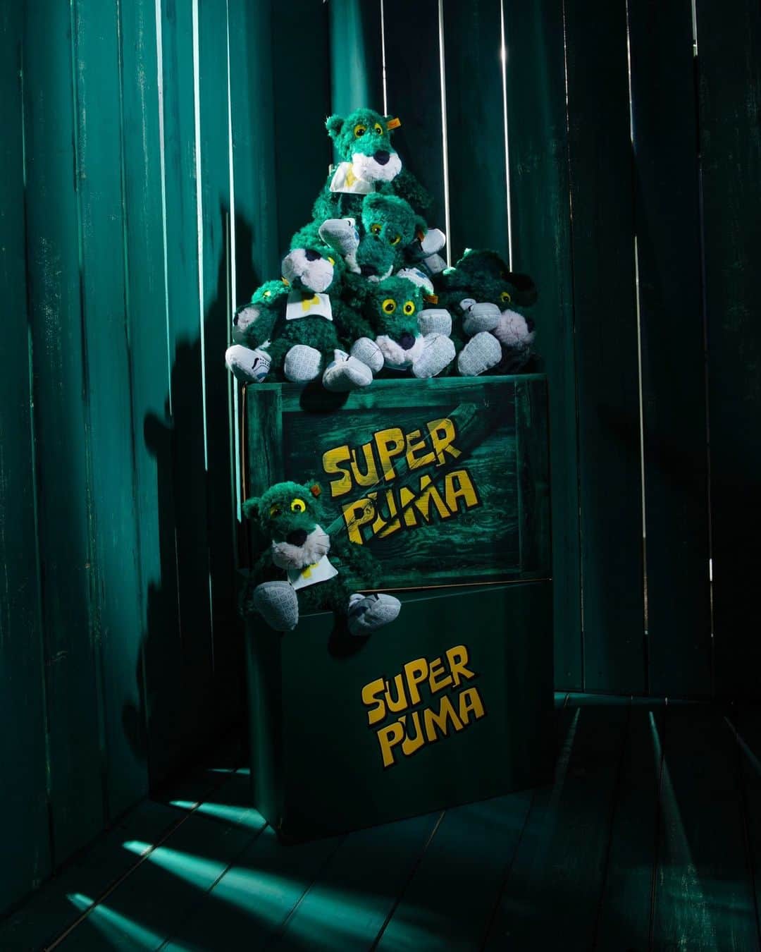 プーマさんのインスタグラム写真 - (プーマInstagram)「Our hero is here. The #SuperPUMA capsule features exclusive items, including a collectible plush toy made in collaboration with @steiff_official 🧸  Coming May 6. Stay tuned.」4月27日 1時00分 - puma