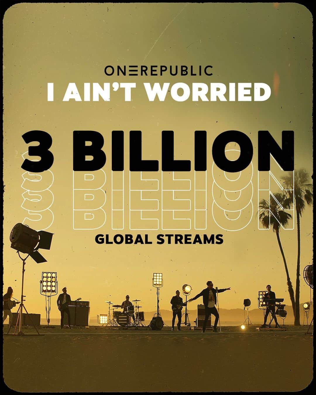 OneRepublicさんのインスタグラム写真 - (OneRepublicInstagram)「3 BILLION worlwide streams?? Thank you, endlessly. You're all our 1999 Heroes 😉✈️」4月27日 1時03分 - onerepublic